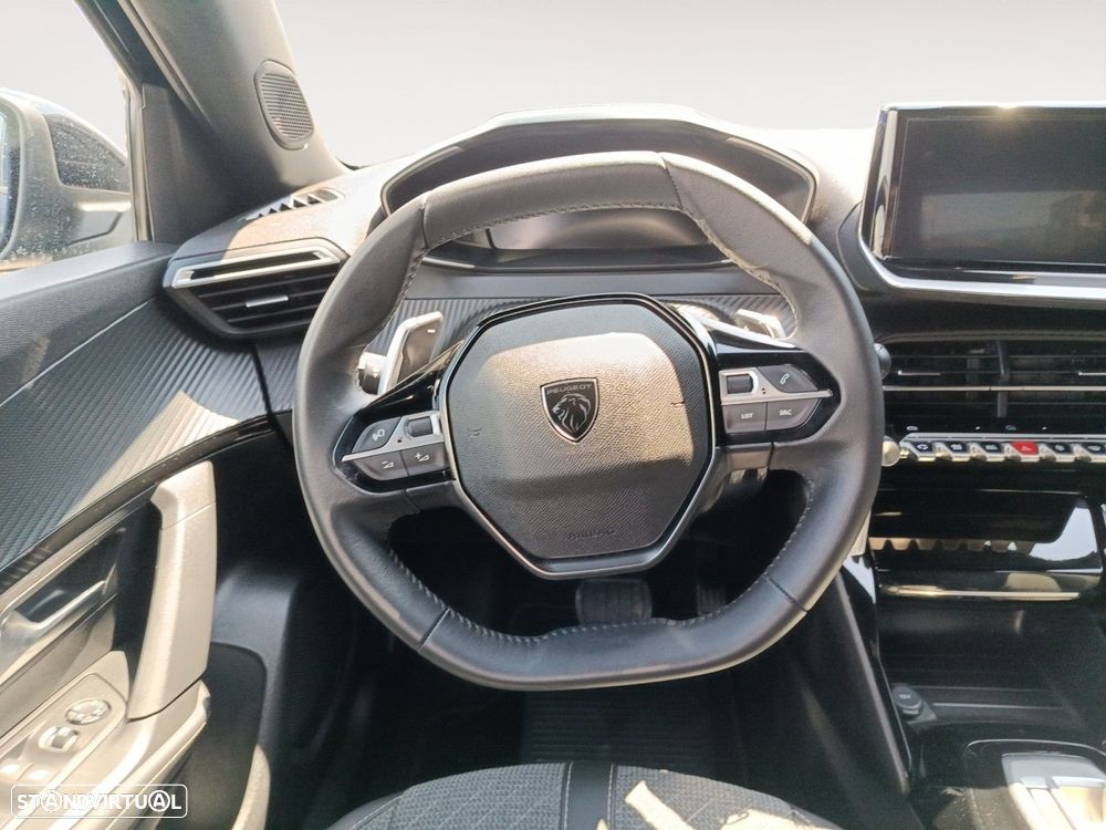 Peugeot 2008 - 12