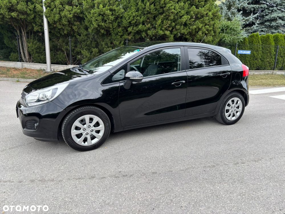 Kia Rio 1.2 Dream Team Edition - 14