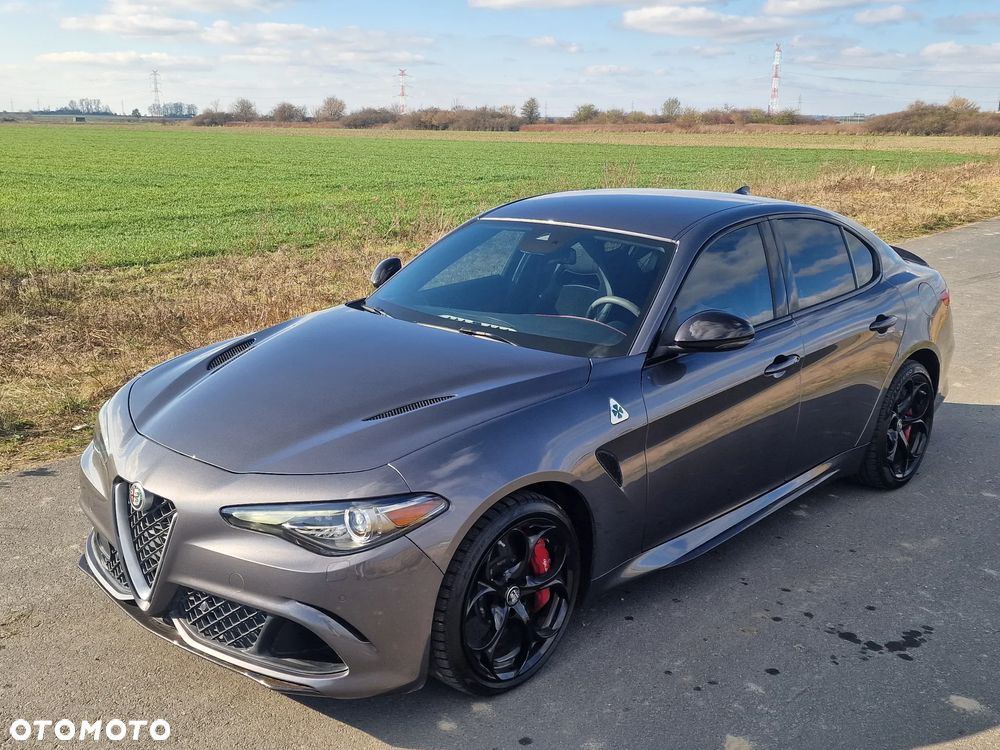 Alfa Romeo Giulia 2.9 V6 Bi-Turbo AT8 Quadrifoglio - 3