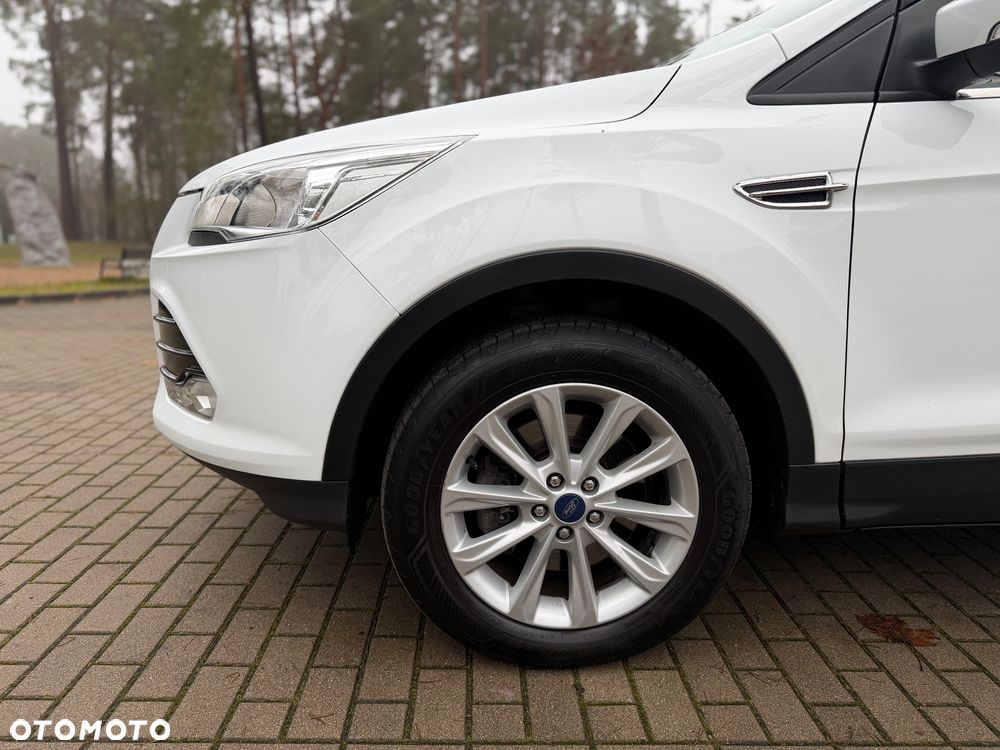 Ford Kuga 2.0 TDCi 2x4 Titanium - 9