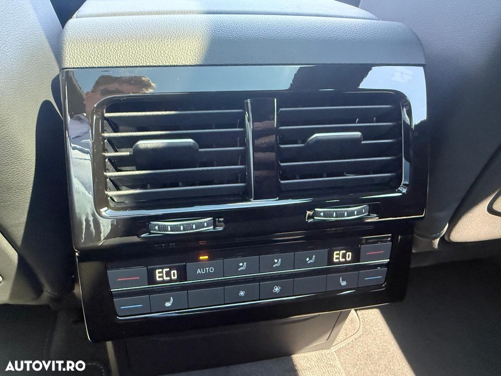 Volkswagen Touareg V6 TDI 4MOTION R-Line - 14