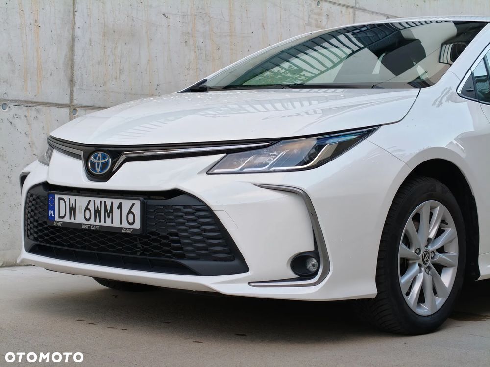 Toyota Corolla 1.8 Hybrid Comfort - 32