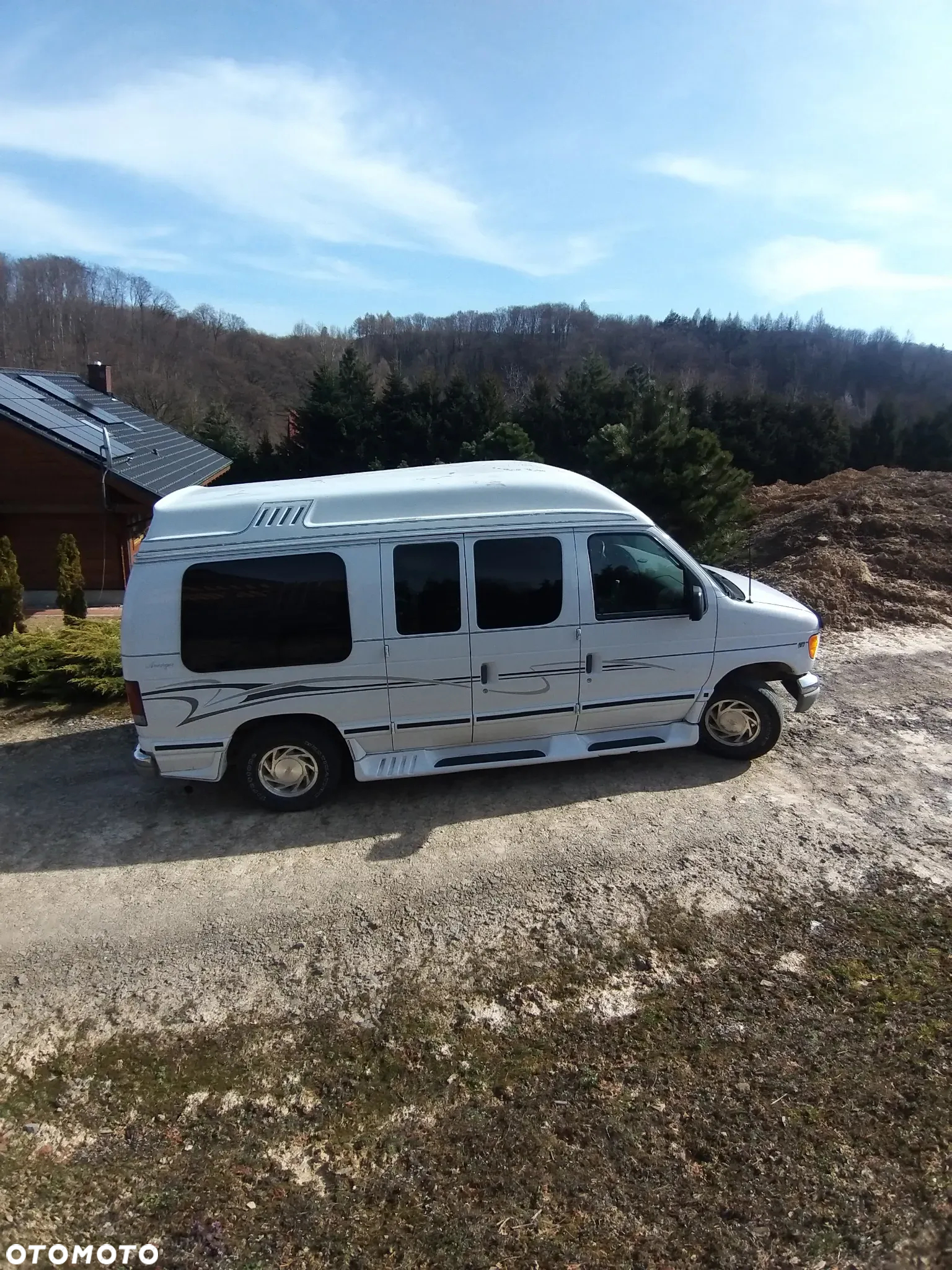 Ford Econoline - 4