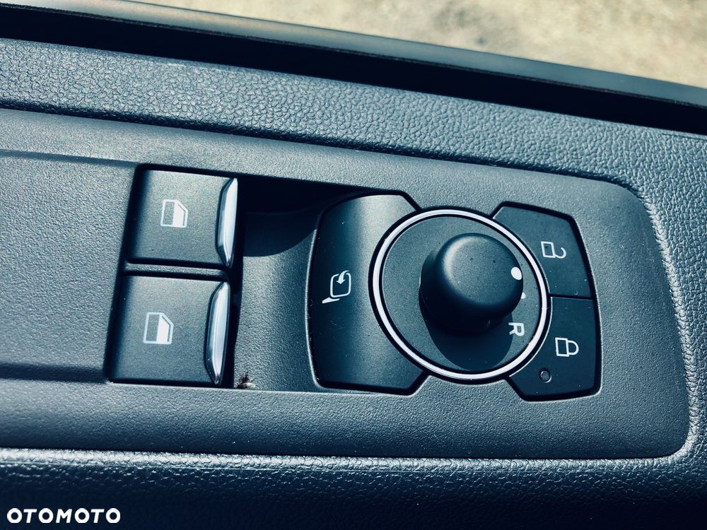 Ford Transit Custom Van Limited 2.0 170KM  FWD - 11