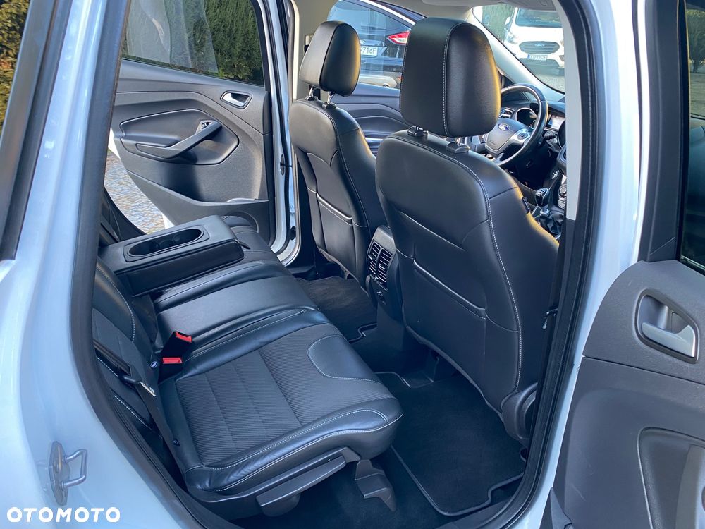 Ford Kuga 2.0 TDCi 2x4 Titanium - 15