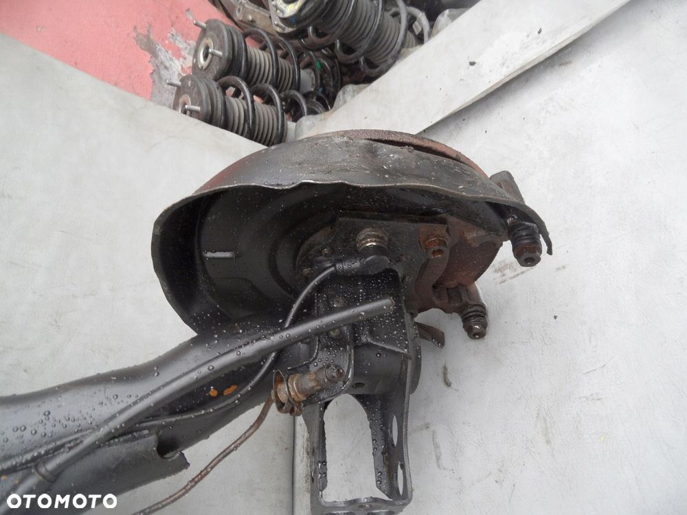 OŚ TYLNA BELKA ZAWIESZENIA TYŁ AUDI A4 B5 - 2