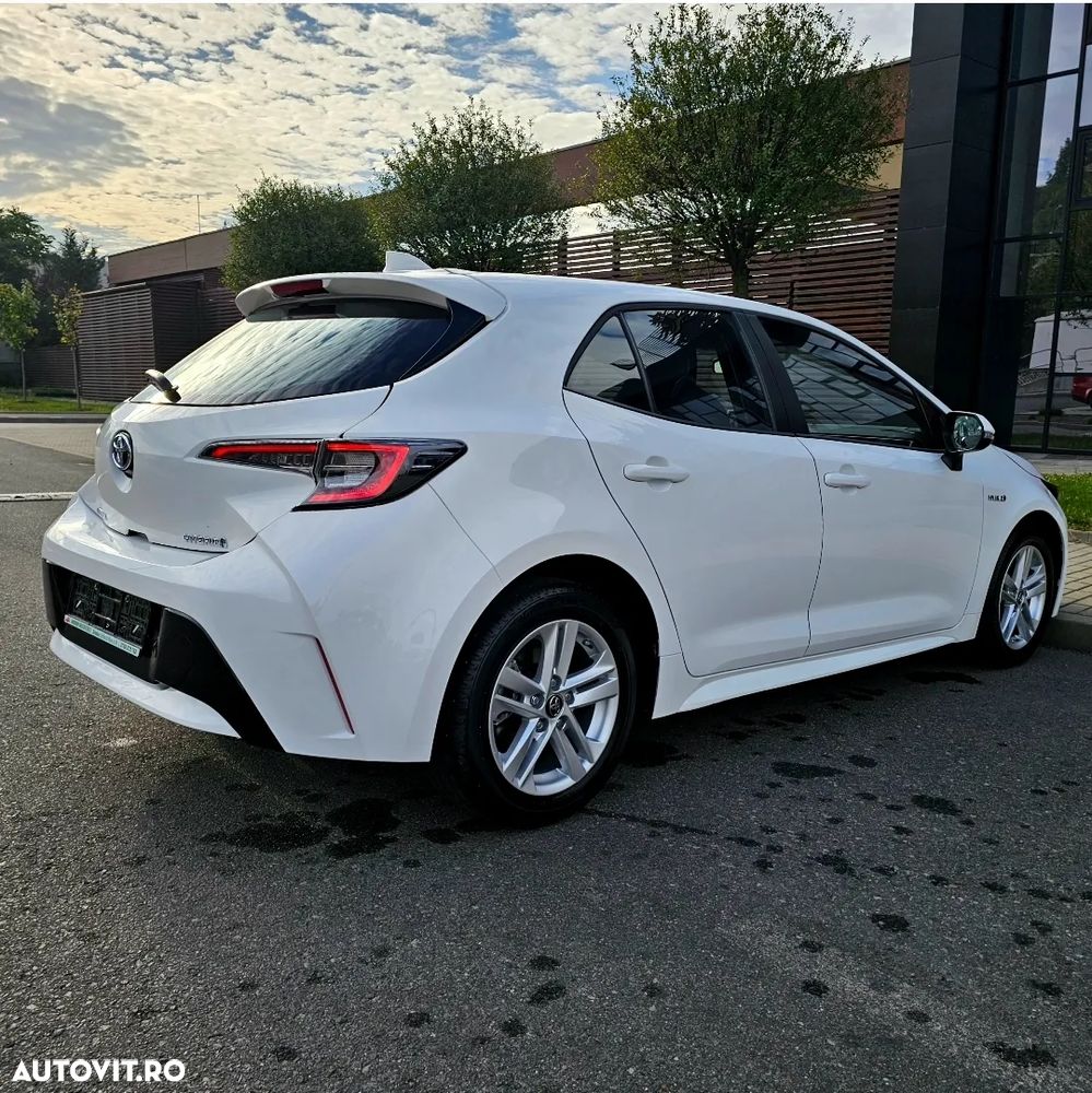 Toyota Corolla 1.8 Hybrid Business Edition - 23