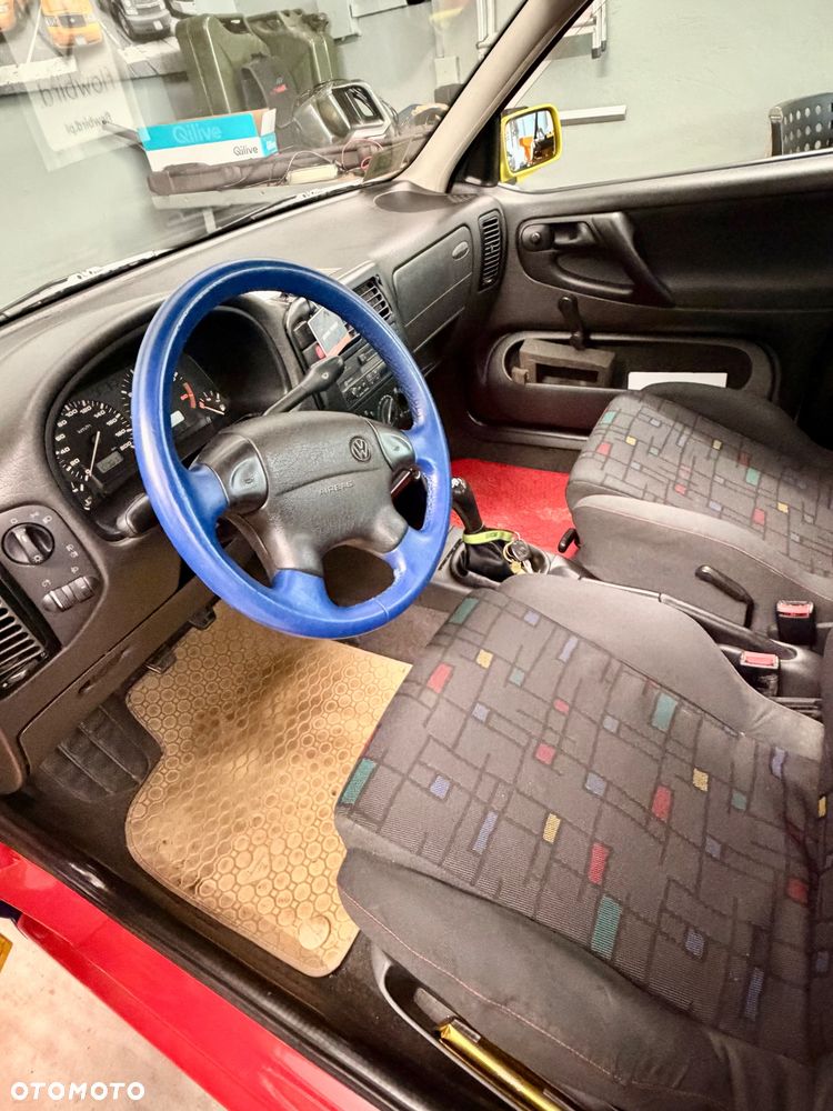 Volkswagen Polo - 16