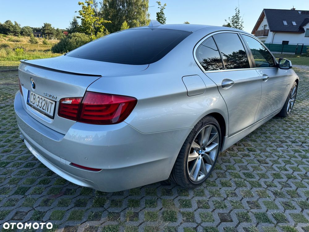 BMW Seria 5 530d xDrive Modern Line - 18