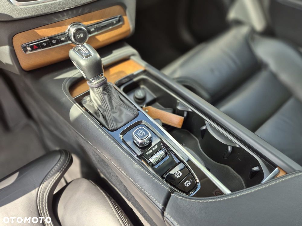 Volvo XC 90 D5 AWD Inscription 7os - 21