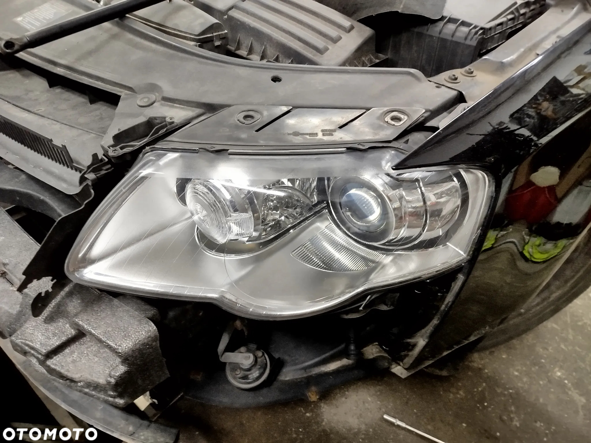 VW Passat B6 lampa przednia lewa  Xenon - 6