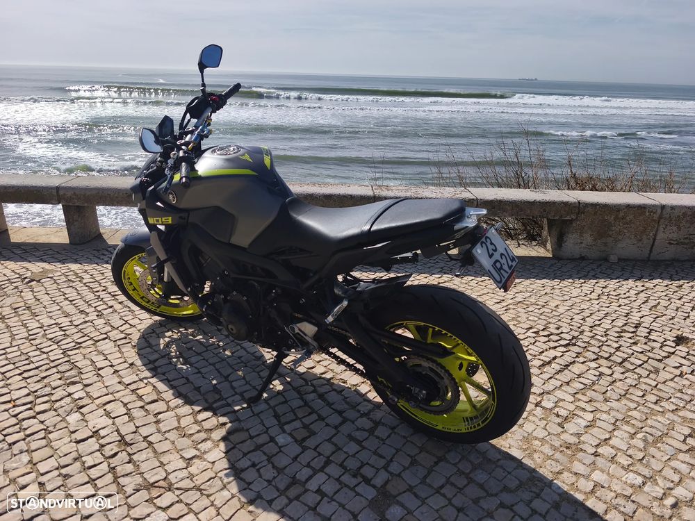 Yamaha MT-09 Night Fluo - 5