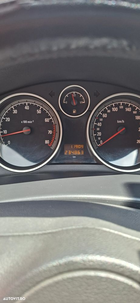 Opel Astra - 8