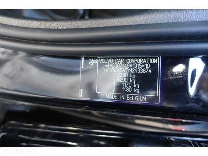 Volvo V60 B4 D Momentum - 9