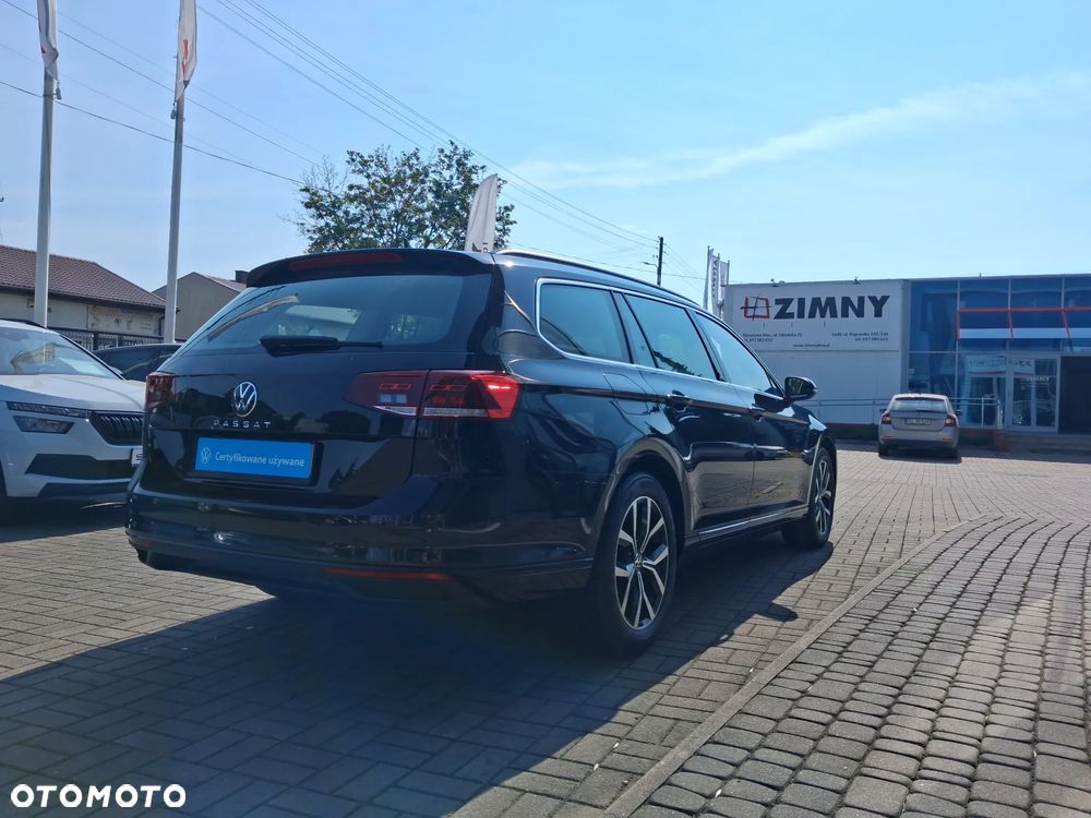 Volkswagen Passat - 35