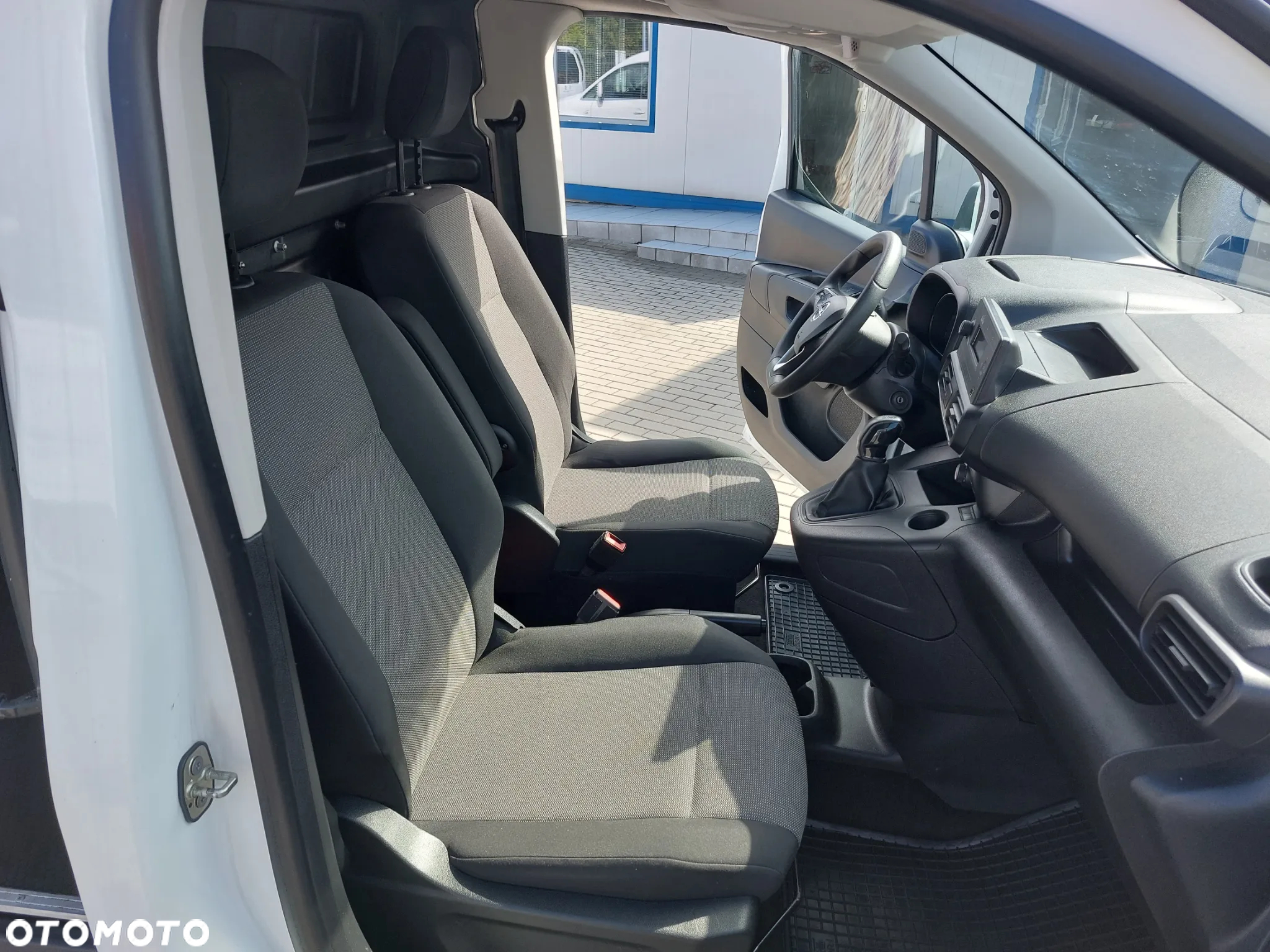 Opel Combo Life 1.5 CDTI Enjoy S&S - 25