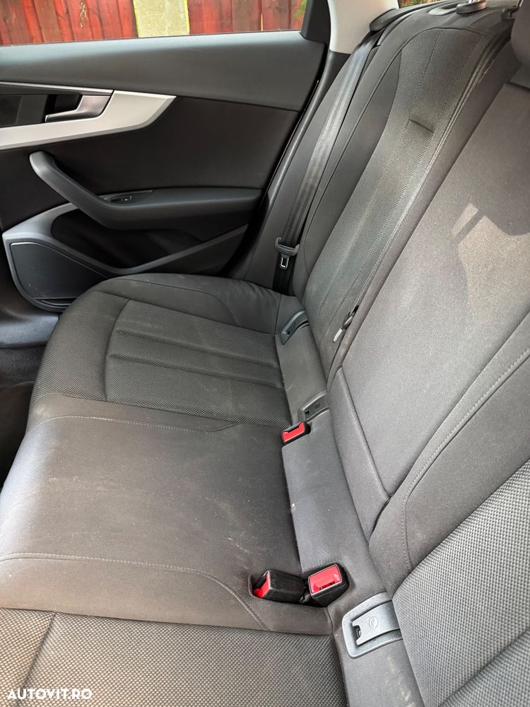 Audi A4 Avant 2.0 TDI S tronic - 14