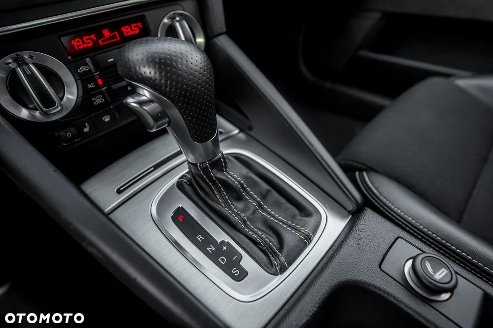 Audi A3 Sportback 2.0 TFSI quattro S tronic S line Sportpaket - 33