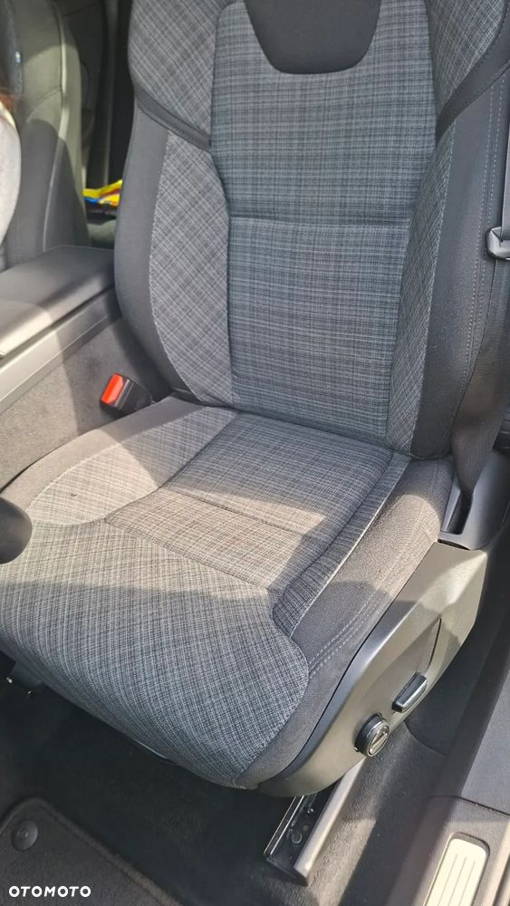 Volvo XC 60 B4 D AWD Core - 13