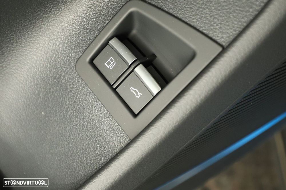 Audi Q8 55 TFSIe quattro Tiptronic - 23