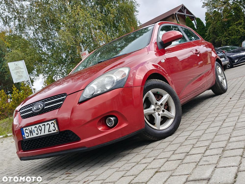 Kia Ceed - 1