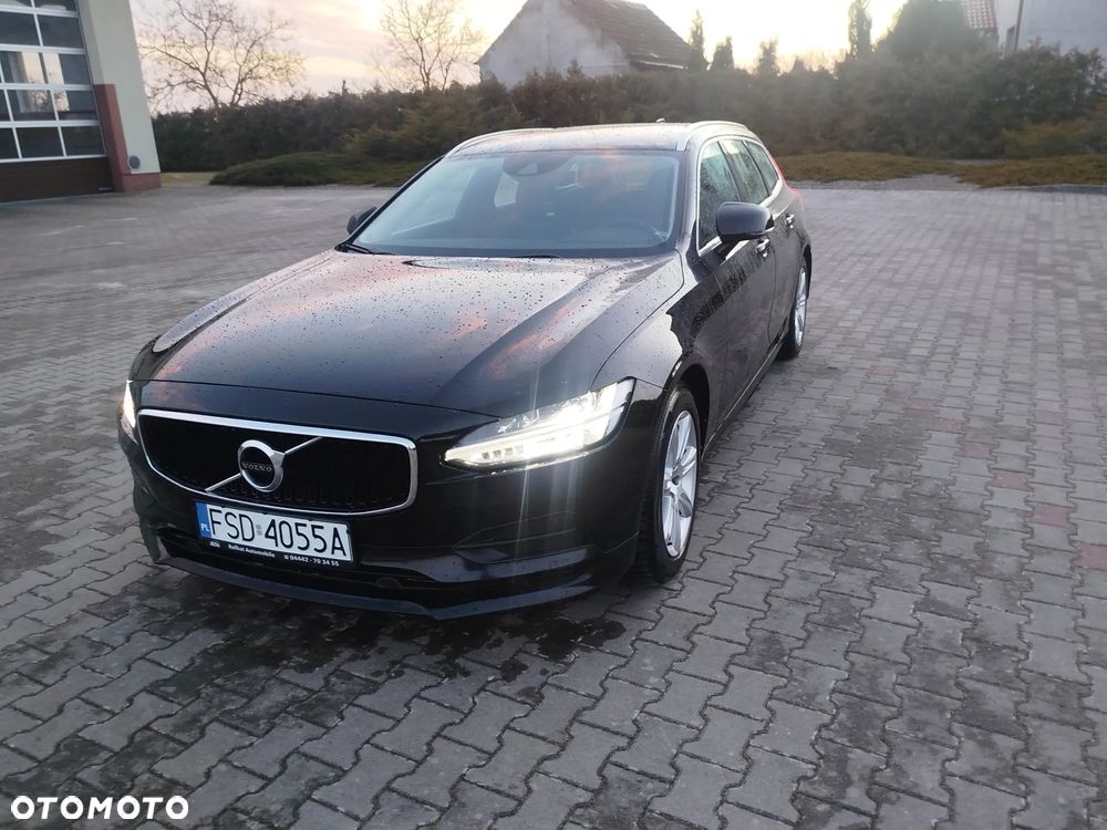 Volvo V90 D3 Momentum Pro - 4