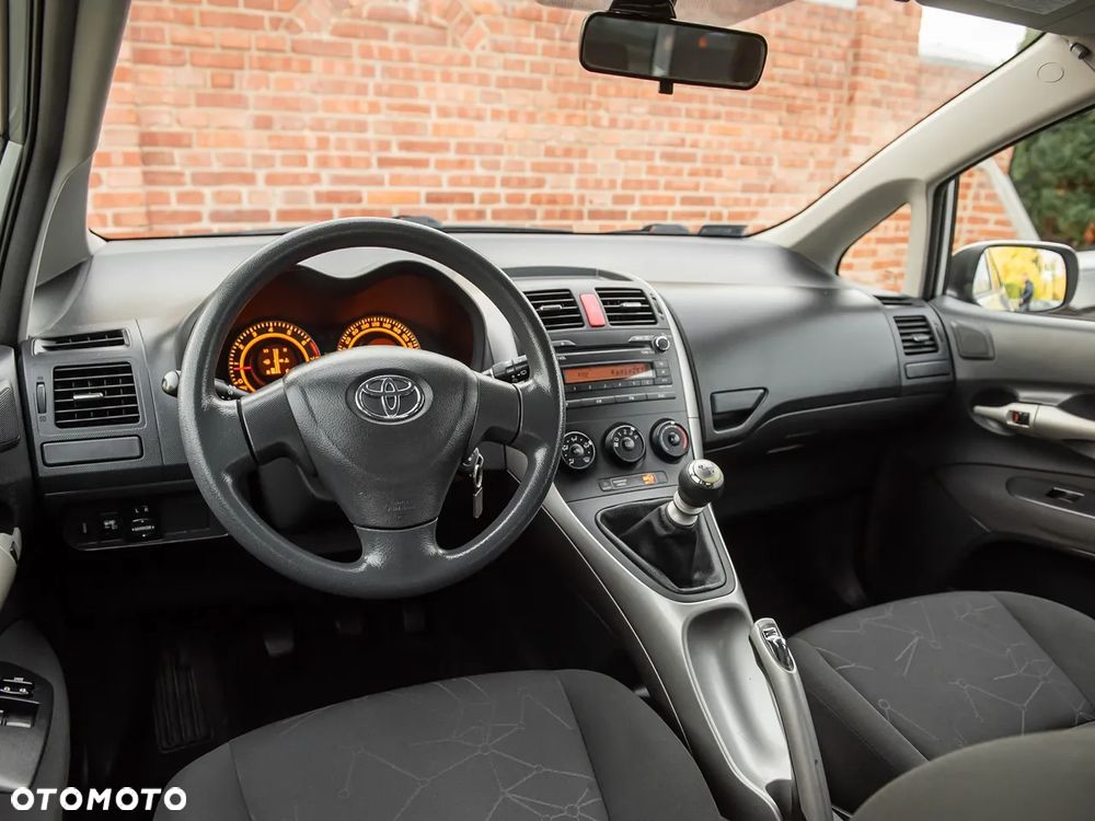 Toyota Auris - 20