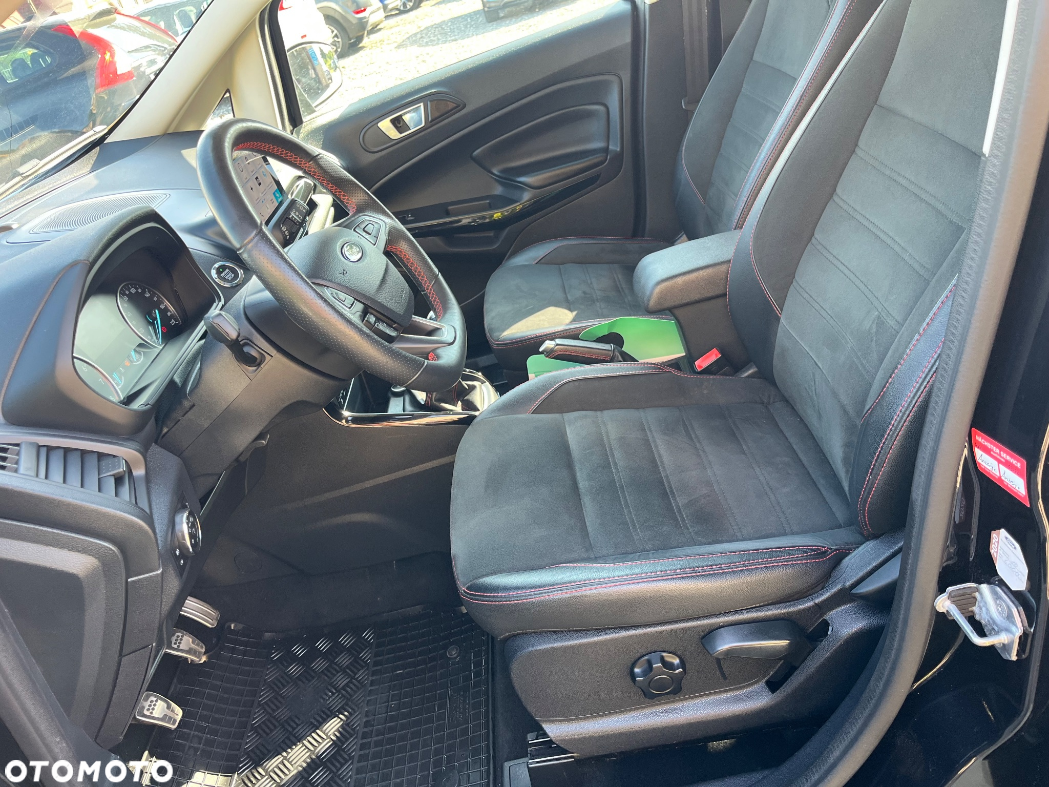 Ford EcoSport 1.0 EcoBoost ST-Line Black ASS - 29