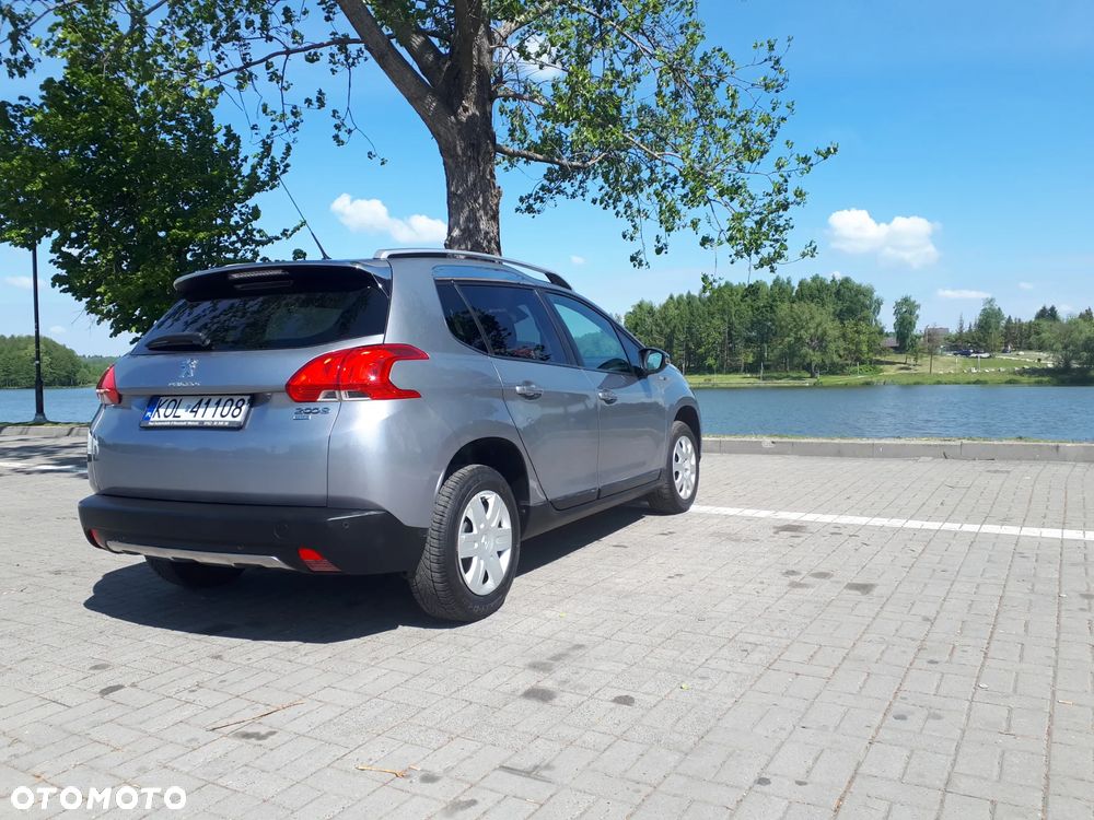 Peugeot 2008 1.2 Pure Tech Style S&S - 20