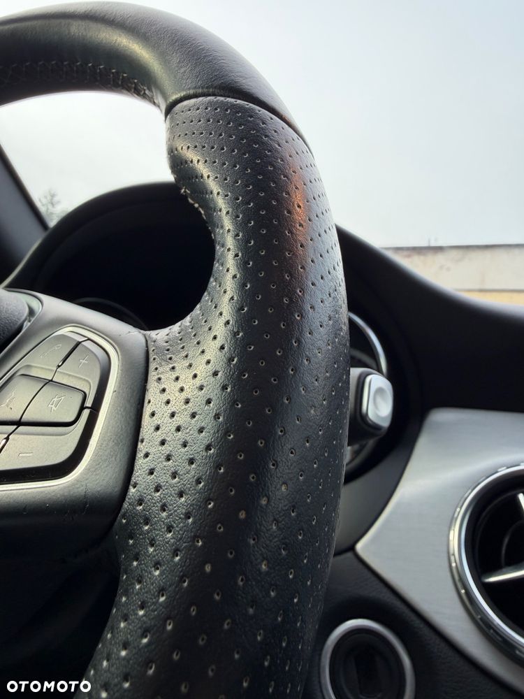 Mercedes-Benz GLA 250 7G-DCT AMG Line - 21