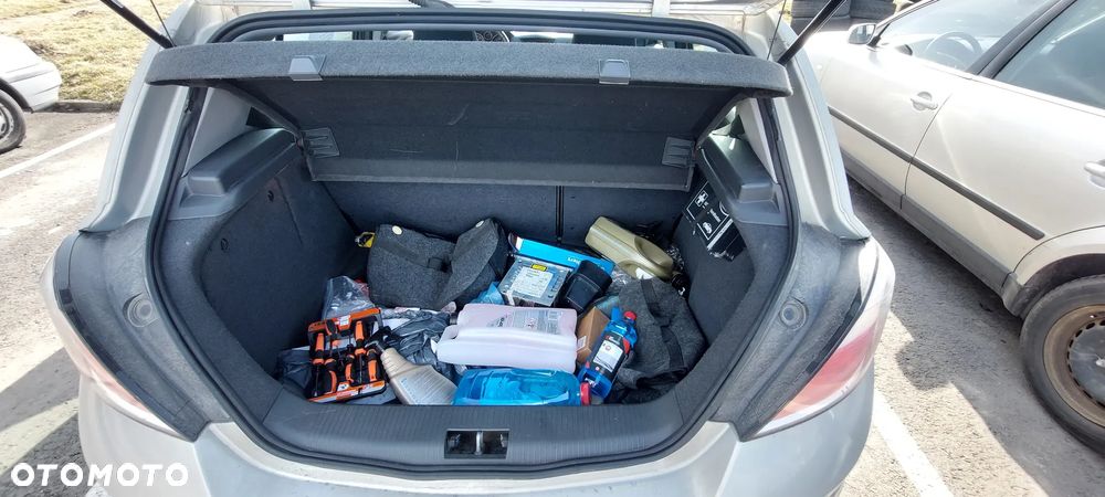 Opel Astra 1.6 Essentia - 9