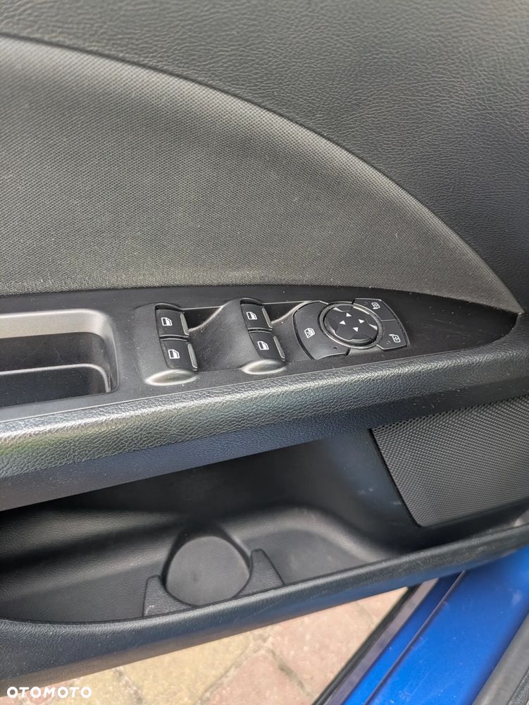 Ford Fusion - 8