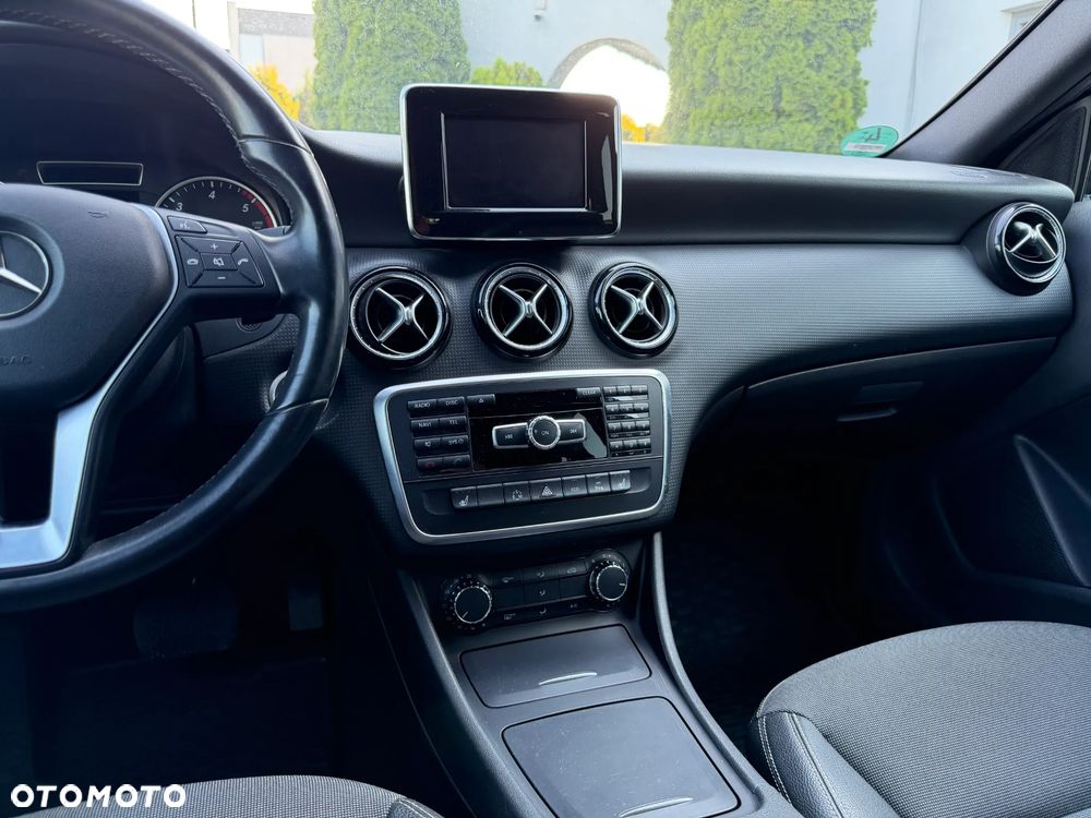 Mercedes-Benz Klasa A 180 CDI Autotronic Elegance Special Edition - 19