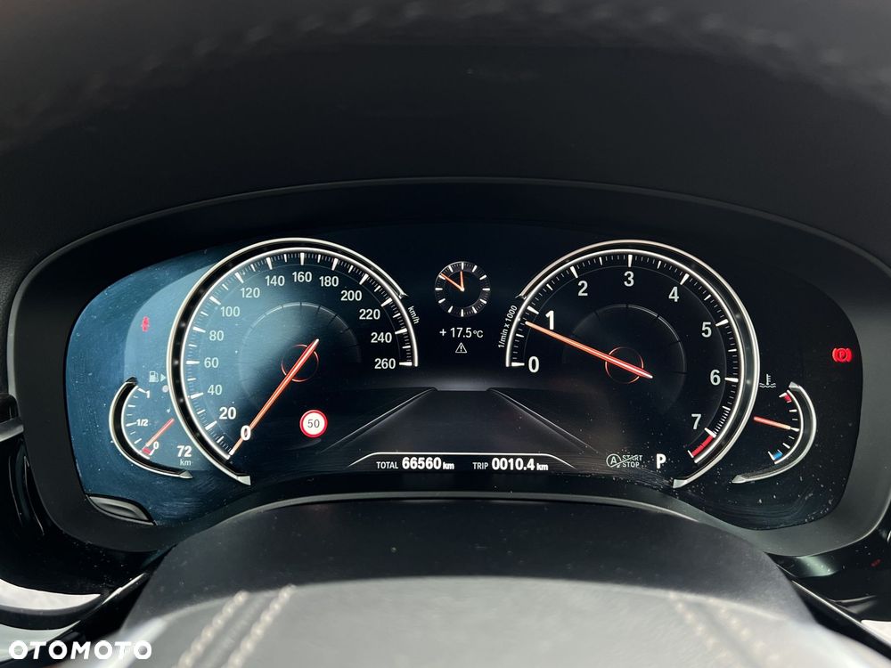 BMW Seria 5 540i xDrive - 10