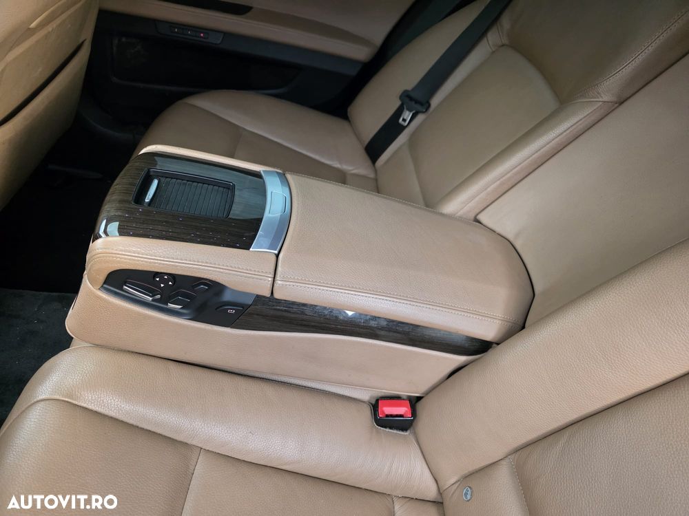 BMW Seria 7 730d - 9