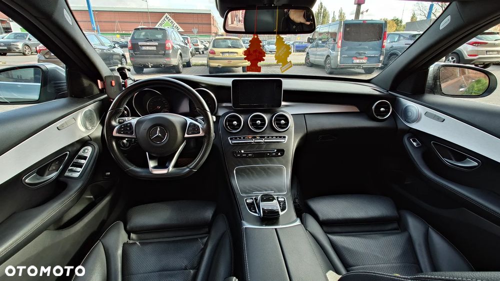 Mercedes-Benz Klasa C 200 9G-TRONIC AMG Line - 34