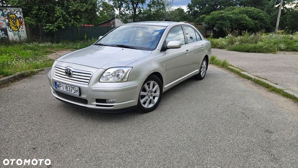 Toyota Avensis 1.8 VVT-i Sol - 1