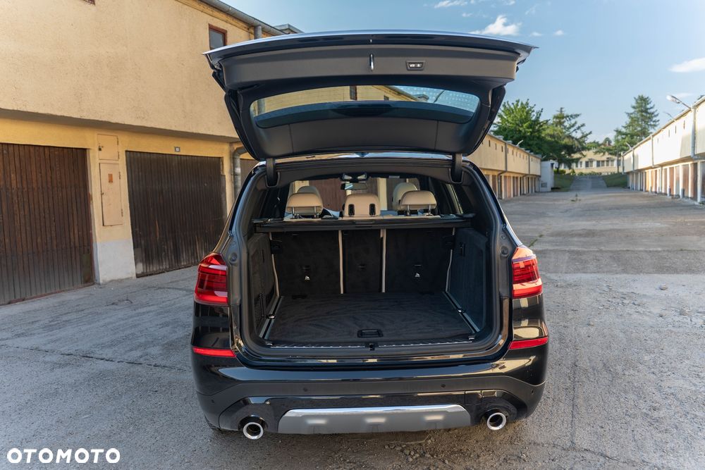 BMW X3 xDrive20d Luxury Line - 39