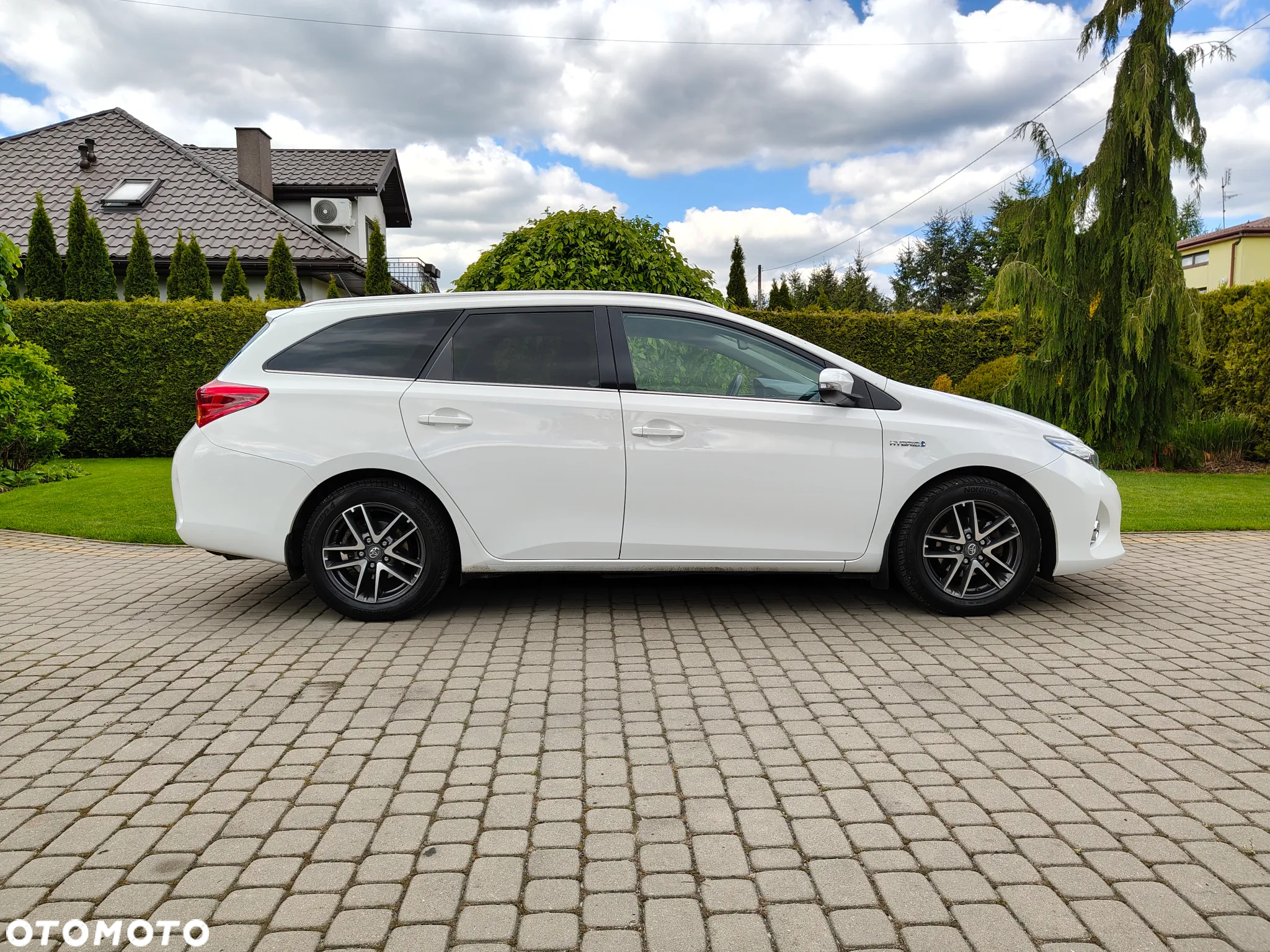 Toyota Auris 1.8 VVT-i Hybrid Automatik Edition - 8