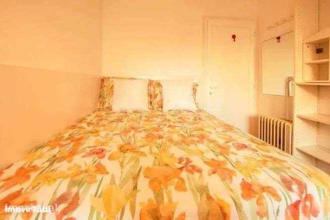 Duplex T1: Elegância e Tranquilidade em Alvalade - Grande imagem: 5/13