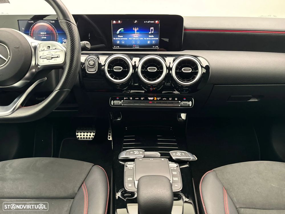 Mercedes-Benz A 250 e AMG Line - 12