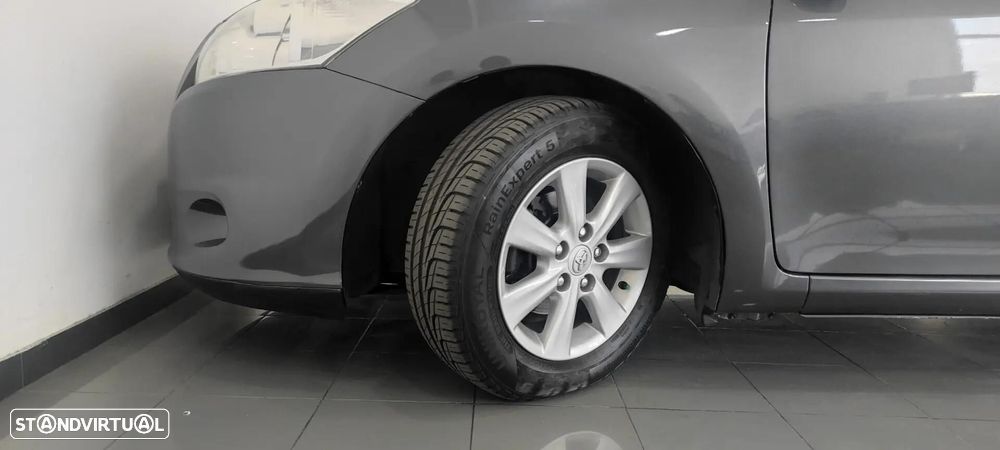 Toyota Auris 1.4 D-4D Sol - 38