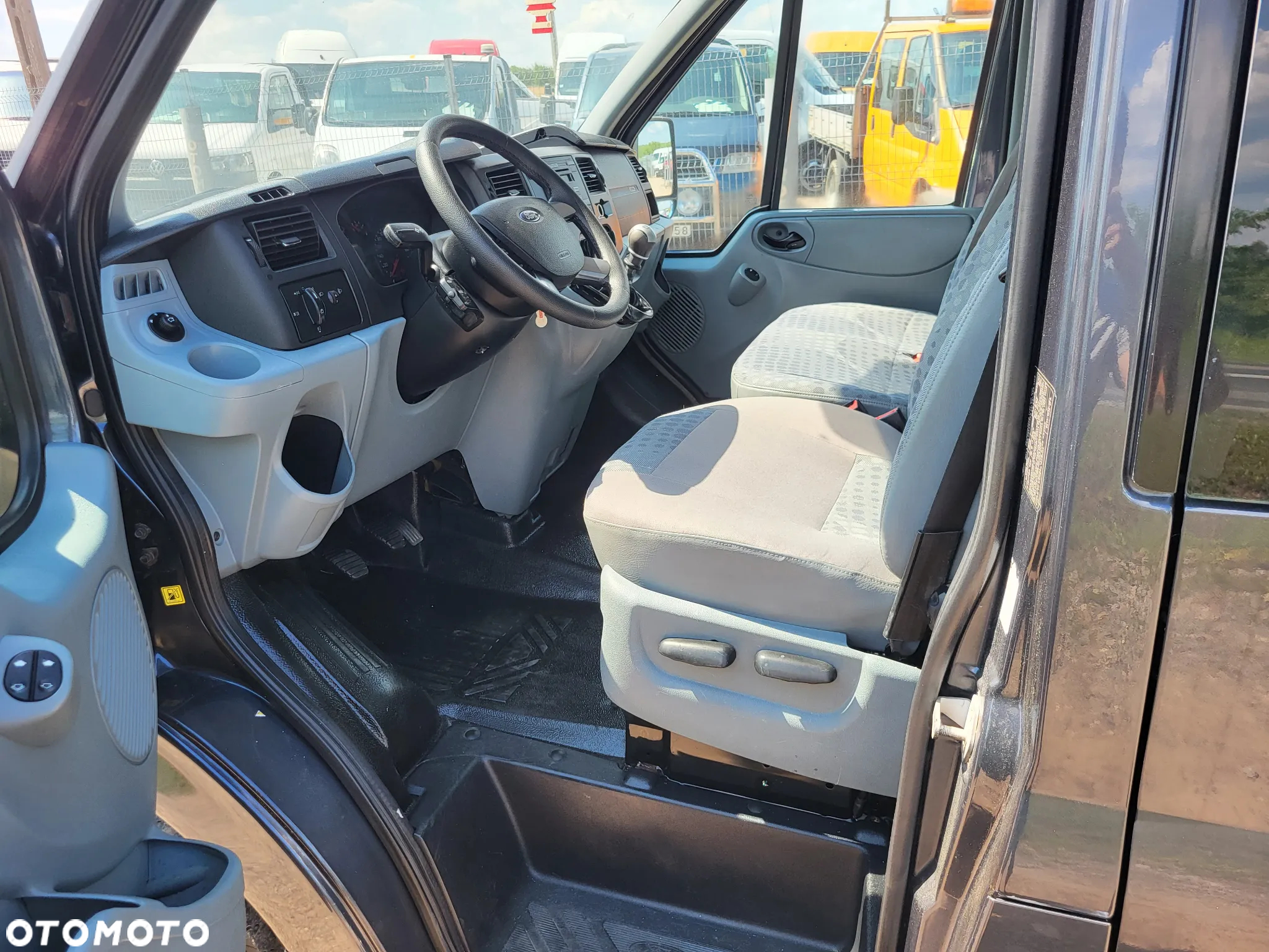 Ford Transit - 20