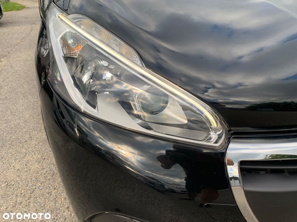 Peugeot 208 1.2 PureTech Allure - 9