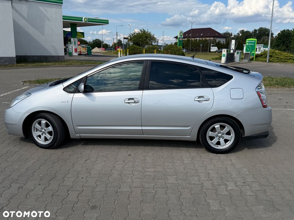 Toyota Prius 1.5 VVT-i Prestige - 8