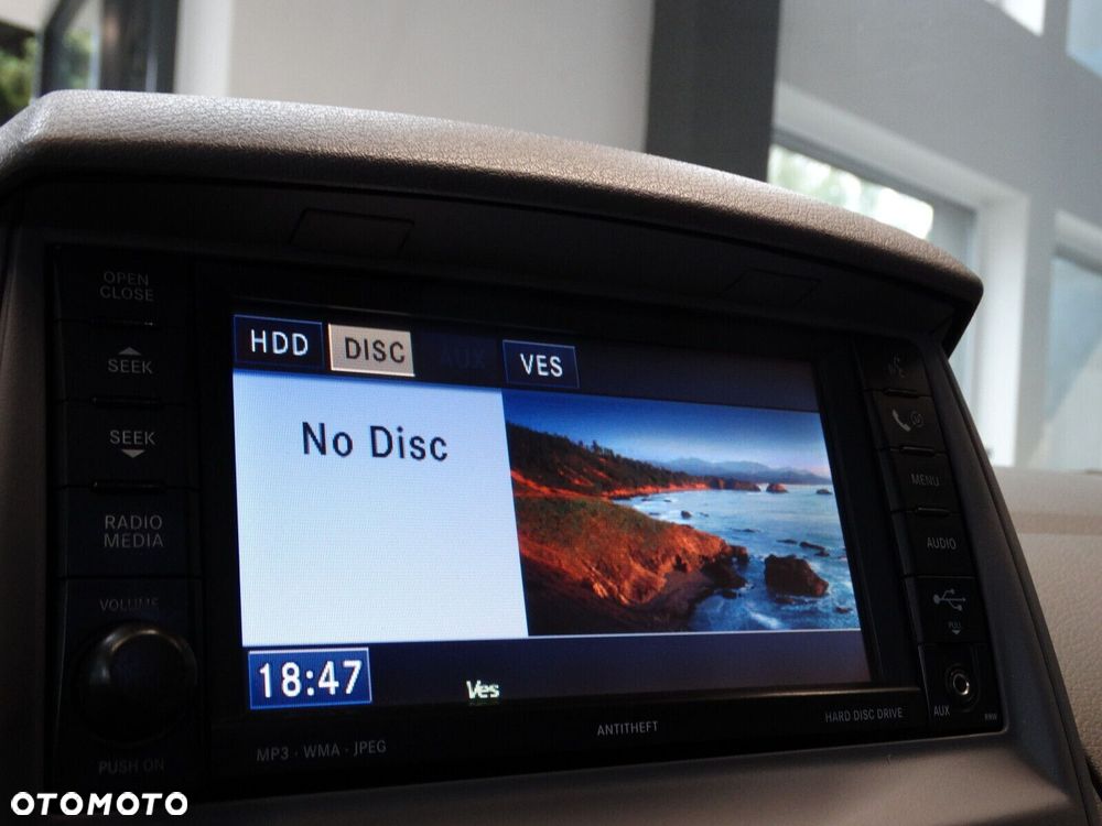 Chrysler Grand Voyager - 27