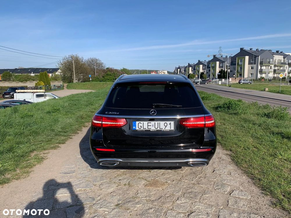 Mercedes-Benz Klasa E 220 d T 9G-TRONIC Exclusive - 17