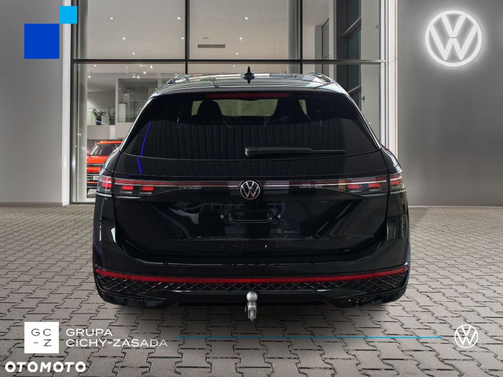 Volkswagen Passat - 4