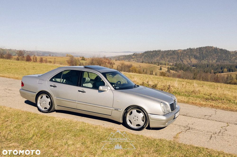 Mercedes-Benz Klasa E - 21