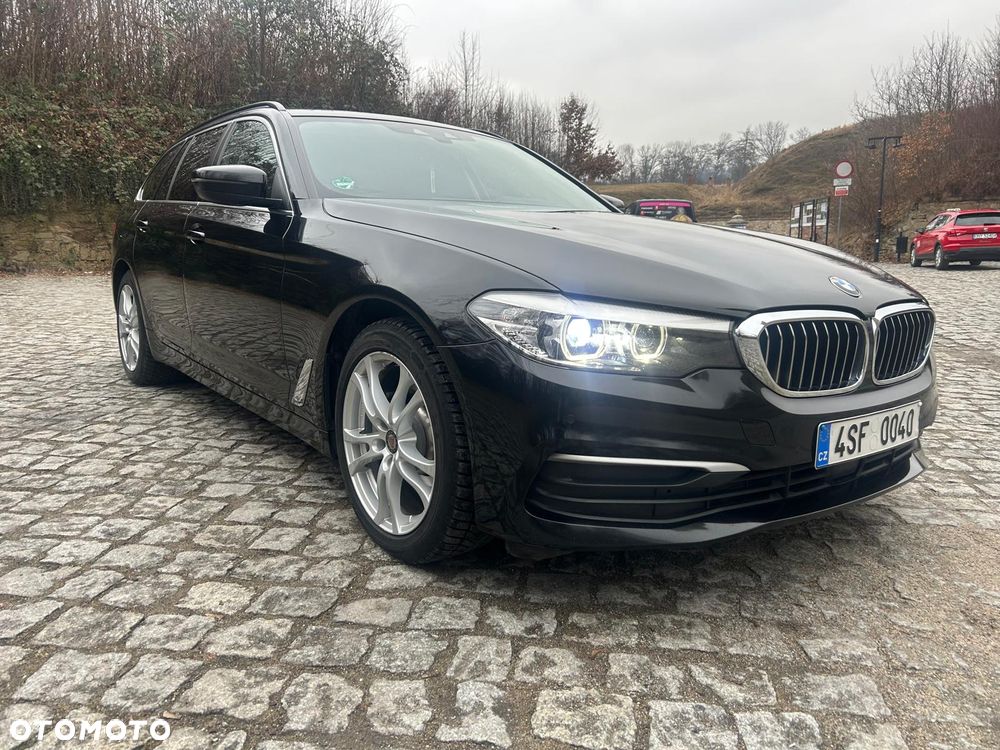 BMW Seria 5 530d xDrive Sport Line - 7